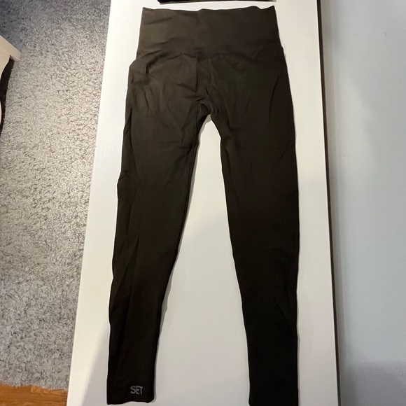 Set active workout set top and bottom - Picture 6 of 9